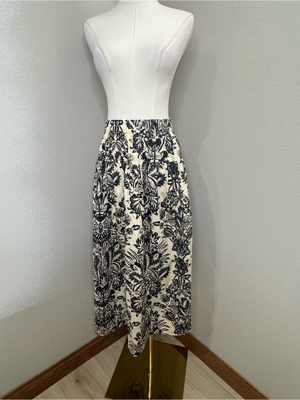 NWT Urban Daizy Tiered Cotton Midi Skirt Black Ivory Floral Pockets Size Small